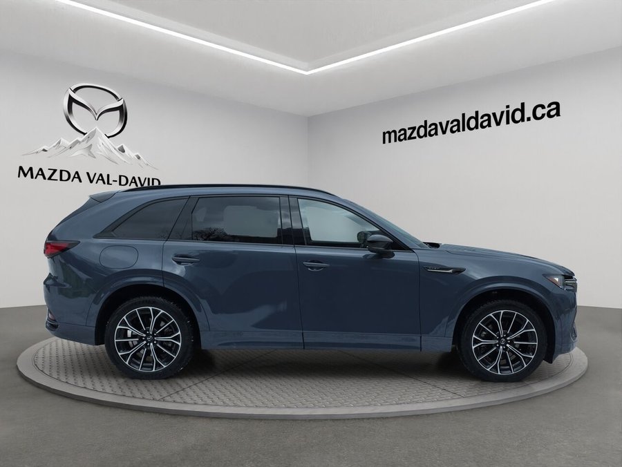 2025 Mazda CX-70 PHEV Éligible à une subvention gouvernementale allant jusqu’à 7500$ Zircon Sand Metallic