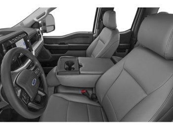 Ford Super Duty F-350 à roues arrière simples XL