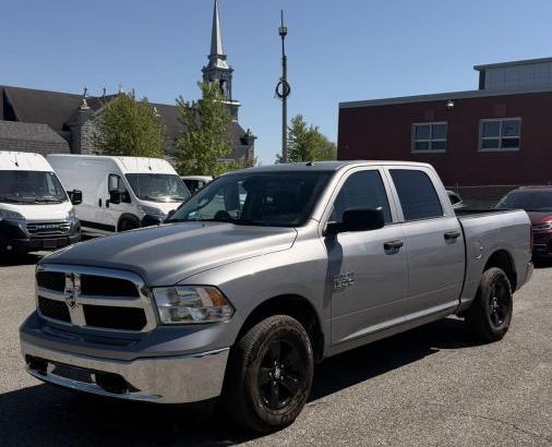 RAM 1500 Classic 2023 2023 Gris