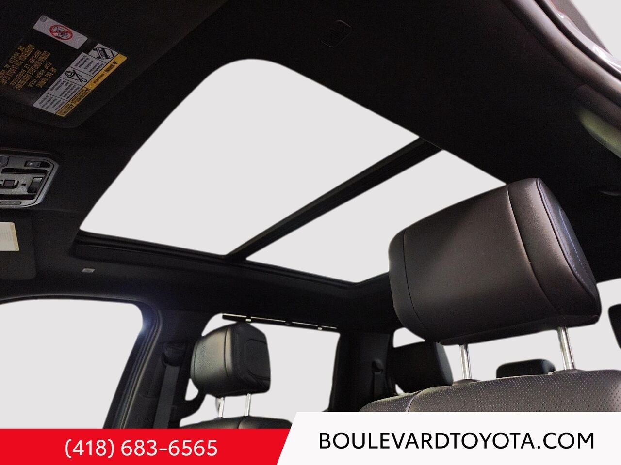 Toyota Tundra 531782-43 | PLATINUM CREWMAX, 4X4 2024 Gris magnétique métallisé Québec - photo #11