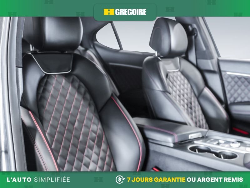 Genesis G70 821468 | 3.3T Sport AWD AUTO AC CUIR TOIT NAV MAGS CAM RECU 2021 Gris Laval - photo #26