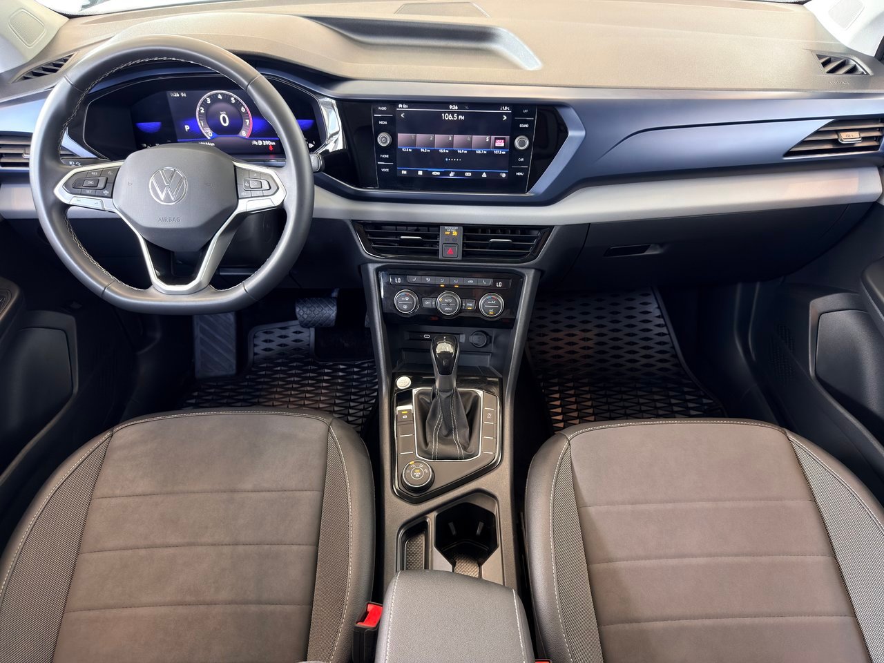 2022 Volkswagen Taos White Notre-Dame-des-Prairies - photo #22