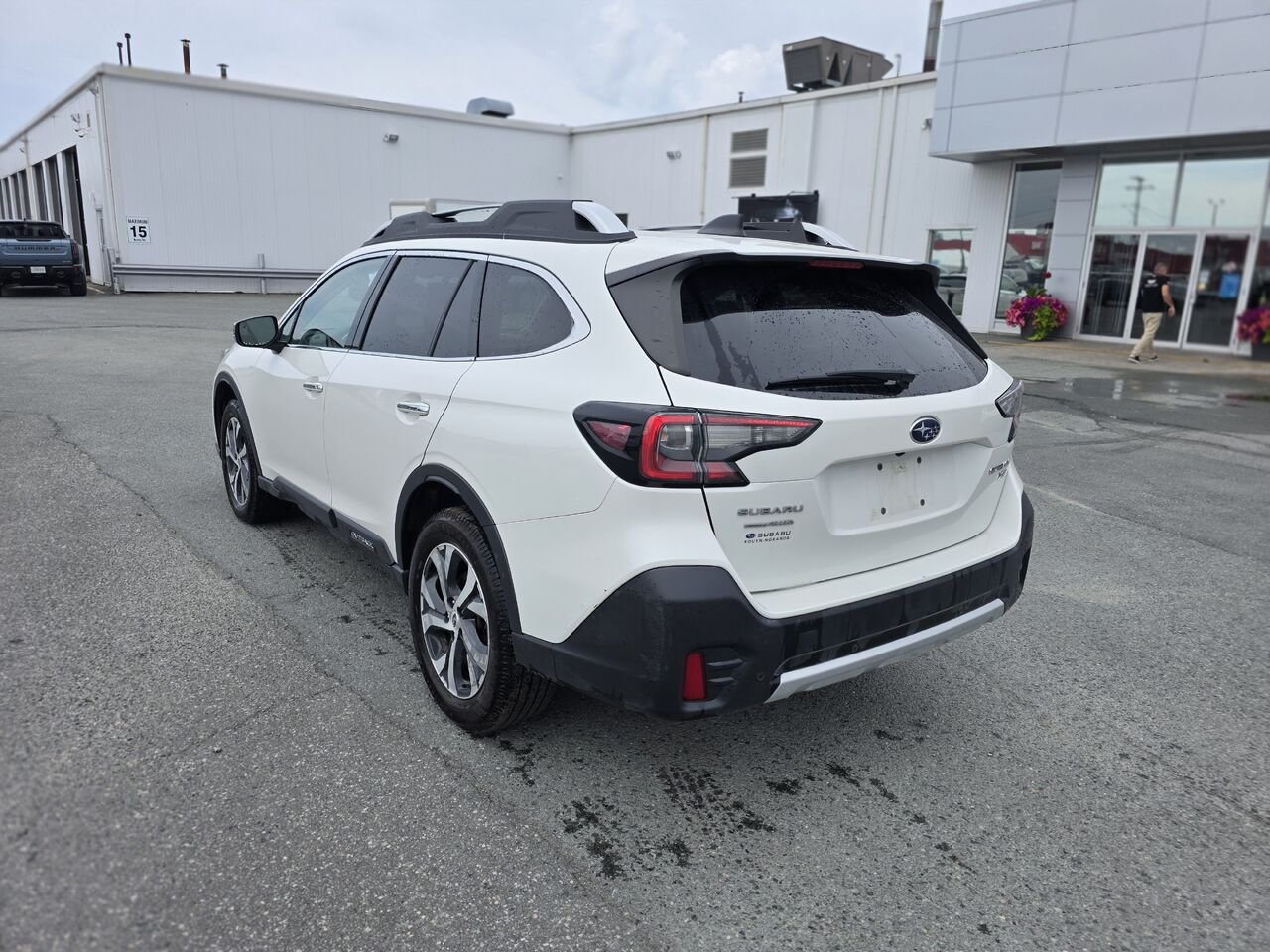 2022 Subaru Outback Premier XT White Rouyn-Noranda - photo #3