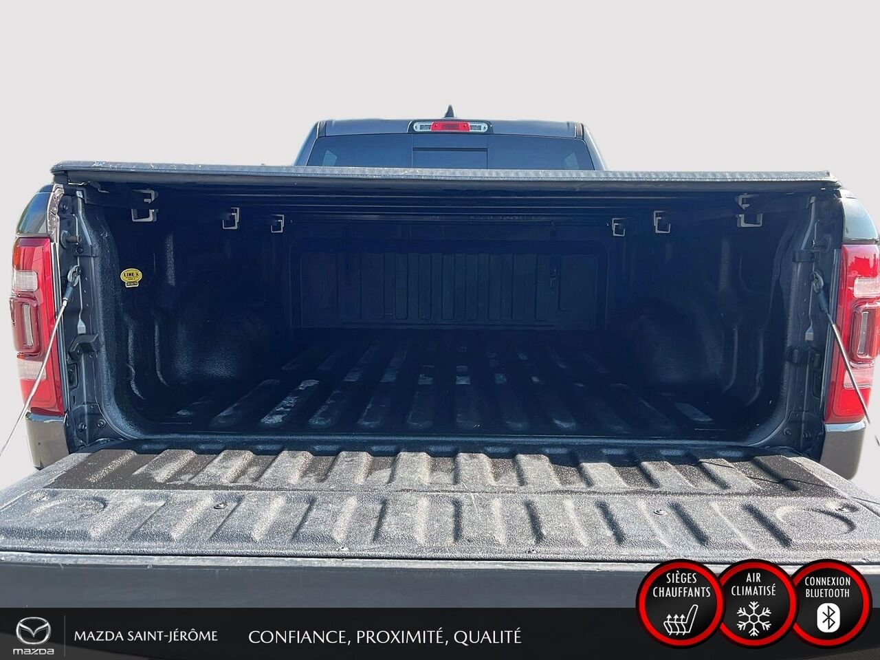 2020 Ram 1500 Grey Saint-Jérôme - photo #23