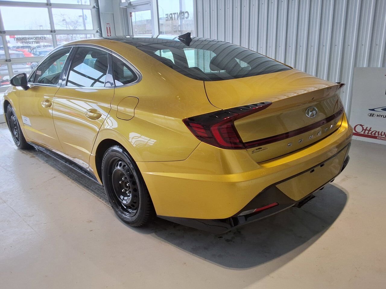 2020 HYUNDAI Sonata Glowing Yellow Gatineau - photo #2