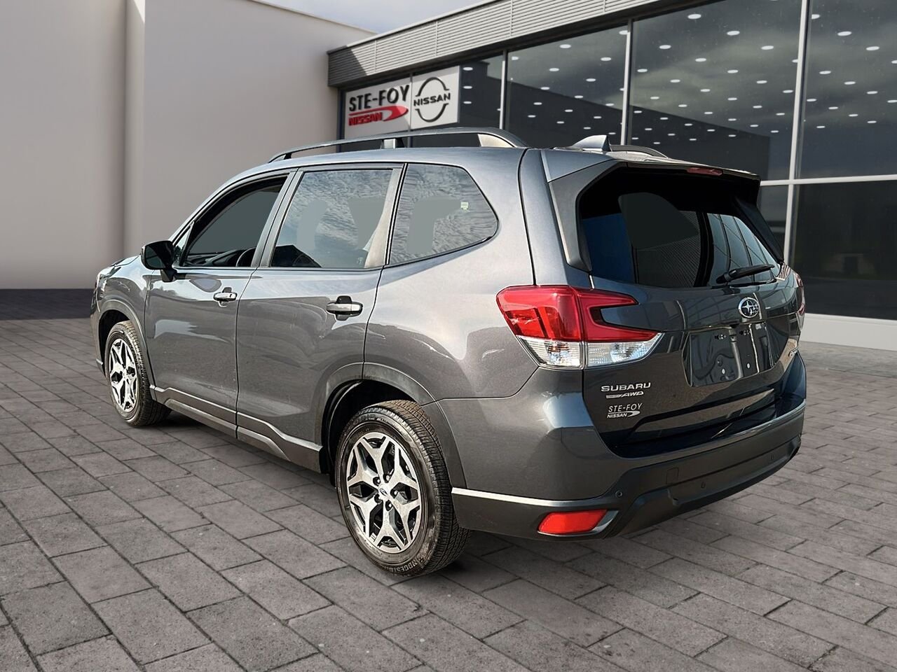 Subaru Forester conveniance 2021 Gris Québec - photo #3