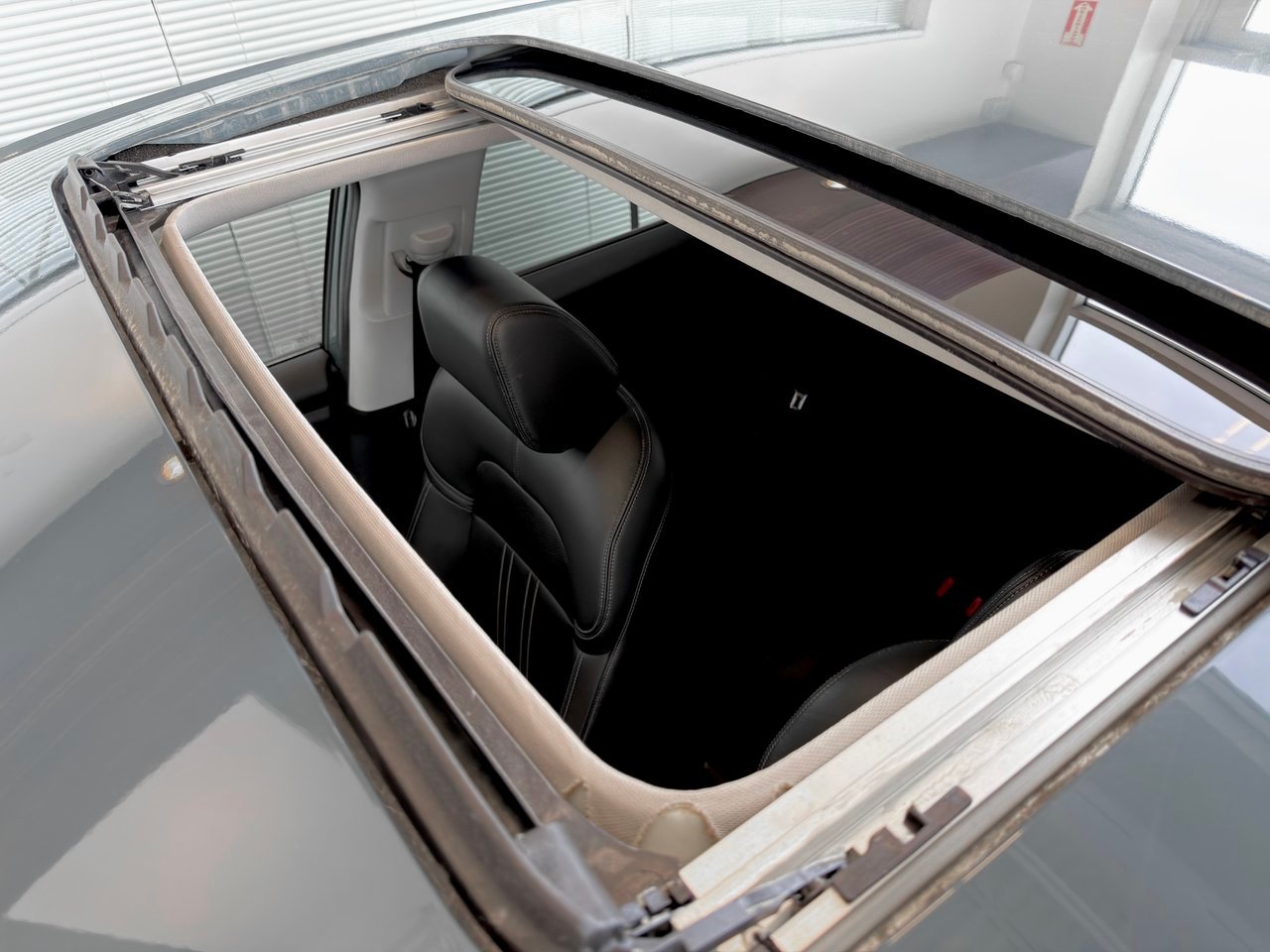 2023 Honda HR-V Green Notre-Dame-des-Prairies - photo #14