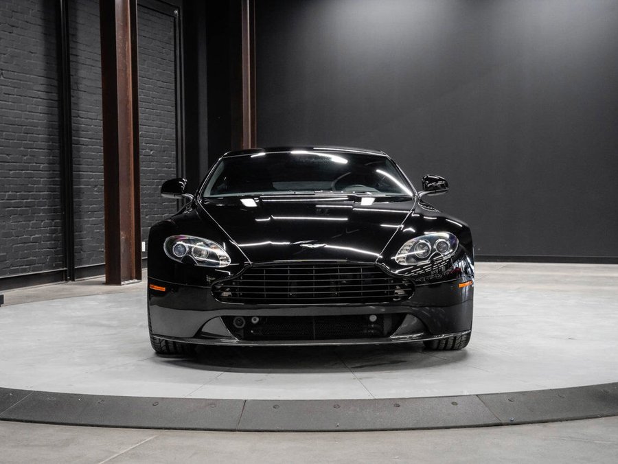 2012 Aston Martin V8 Vantage 2012 Black