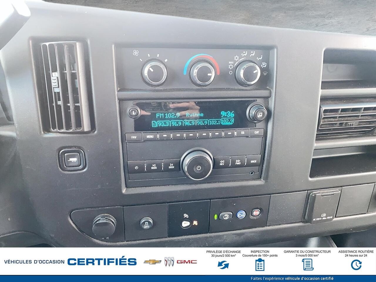 GMC Fourgonnette Savana utilitaire Traction arrière 2500 155 po 2019 Blanc Montmagny - photo #13