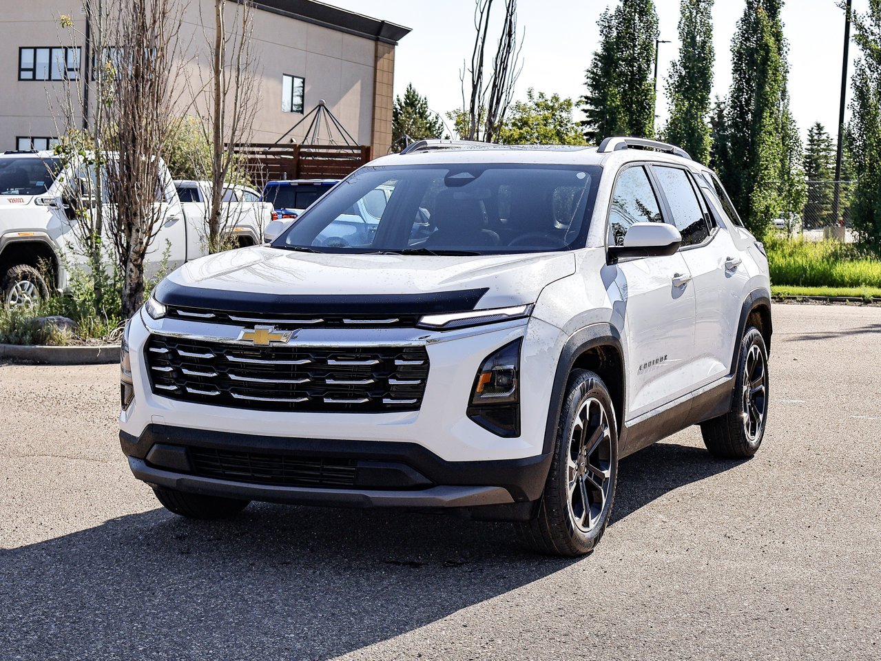 2026 Chevrolet Equinox AWD 4dr LT w/2LT White Sherwood Park - photo #3