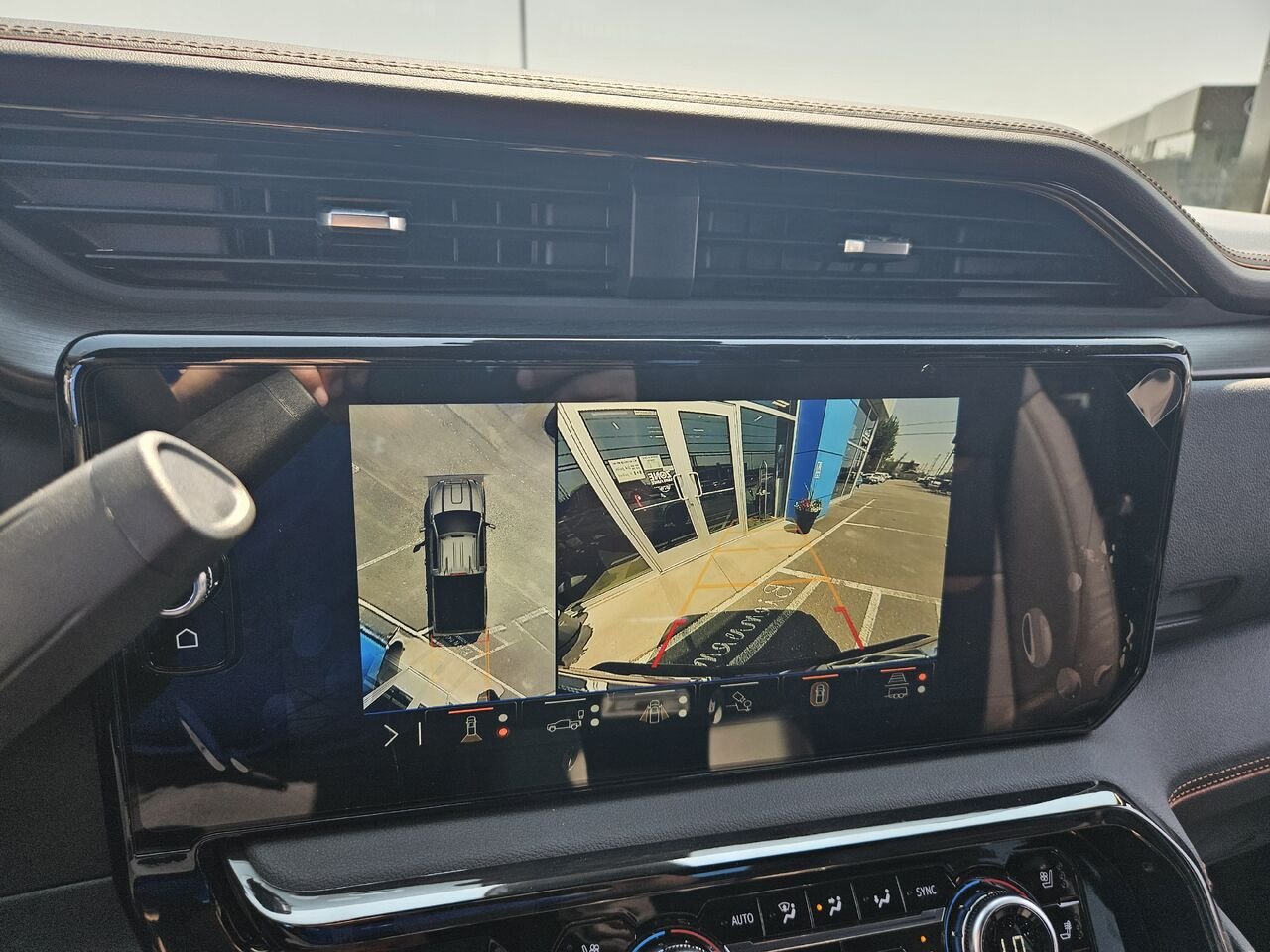 GMC Sierra 2500HD AT4 cabine multiplace 4RM 159 po 2026 Noir onyx Thetford Mines - photo #10