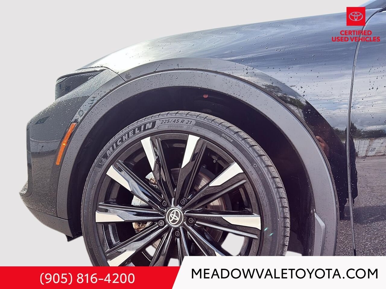 2025 Toyota CROWN + 21’’ Alloy Wheels + Adaptive Variable Suspension (AVS) + Advanced Park + Dual Exhaust Tips + Head Up Display (HUD) with NAVI + Dynamic Rear Steering + Power Trunk with Kick Sensor Black Mississauga - photo #6
