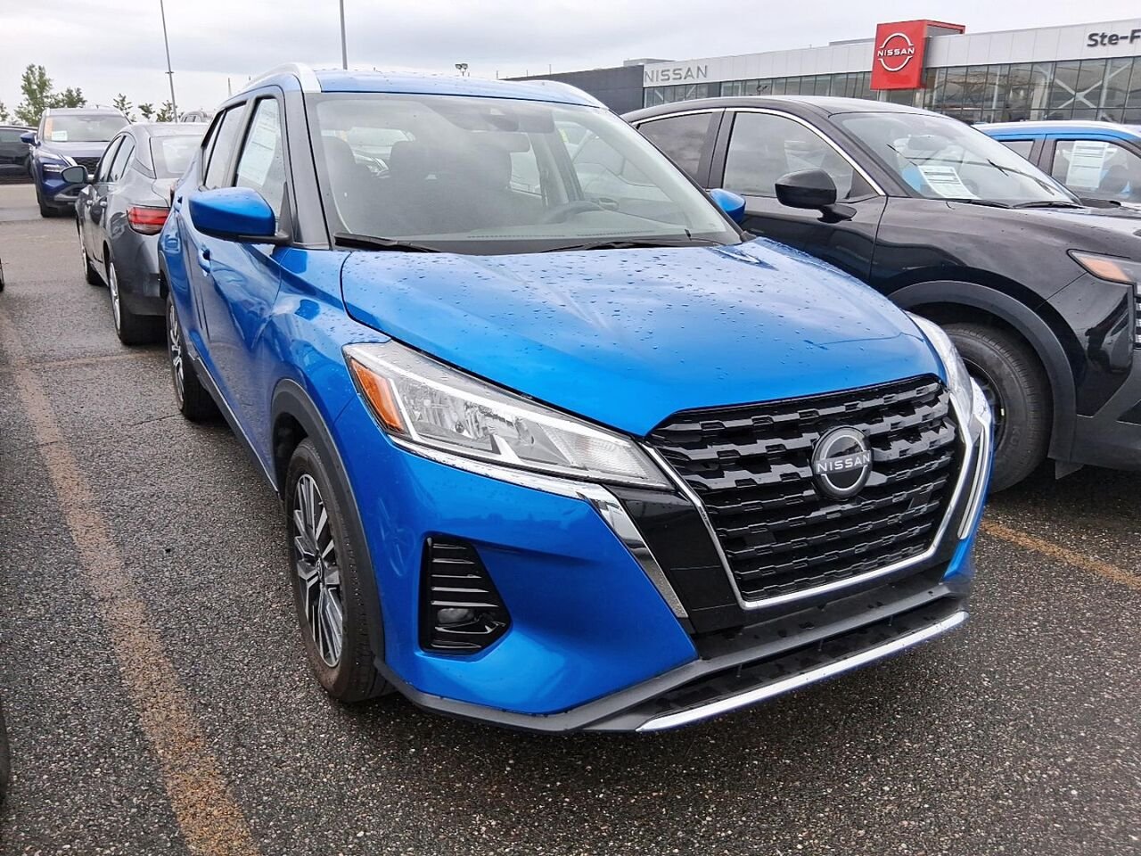 2022 Nissan Kicks SV TA Blue Québec - photo #0