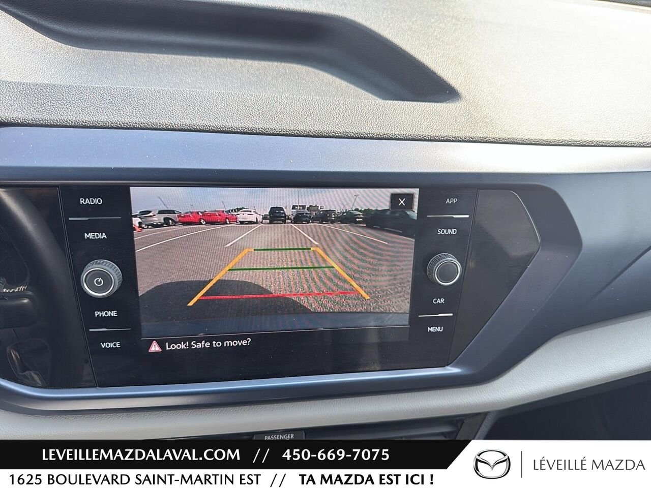 2023 Volkswagen Taos Comfortline 4MOTION Grey Laval - photo #23