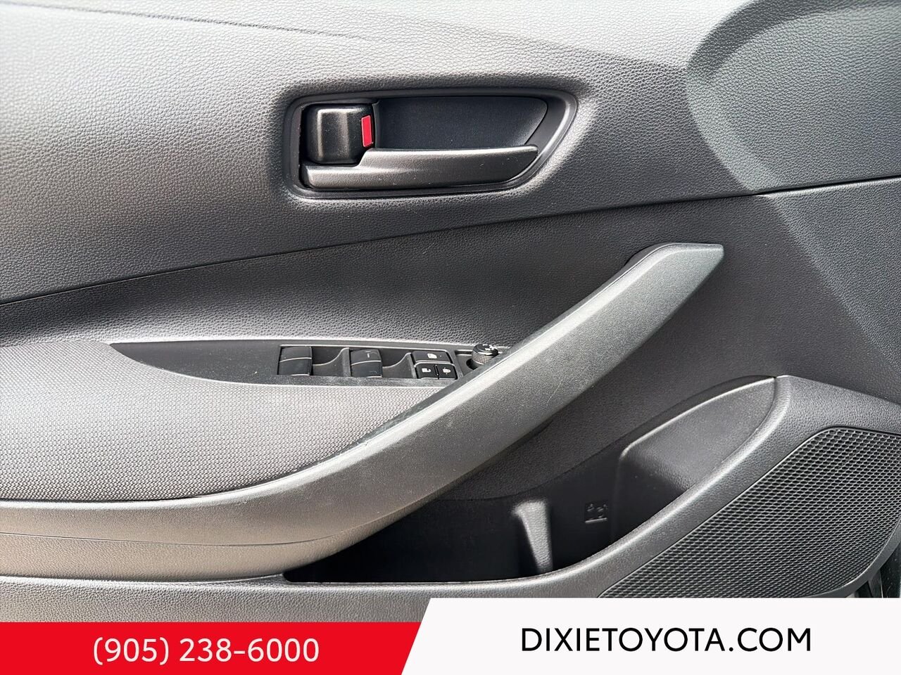 2022 Toyota Corolla LE / HEATED SEATS / BACK UP CAMERA / TOYOTA SAFETY SENSE / APPLE CARPLAY AND ANDROID AUTO Black Mississauga - photo #7