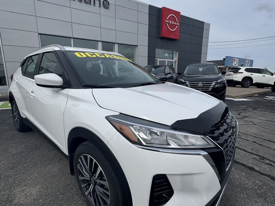 2025 Nissan Kicks Play 2025 White