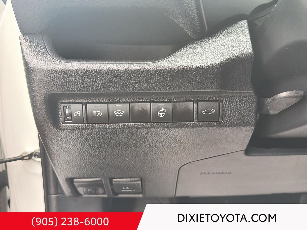 2023 Toyota RAV4 XLE PREMIUM AWD / HEATED SEATS / MOONROOF / LEATHER SURFACE / CARPLAY AND ANDROID AUTO Wind Chill Pearl Mississauga - photo #12
