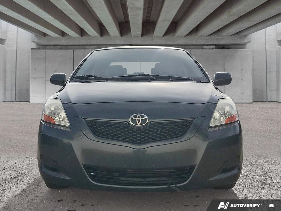 2010 Toyota Yaris 2010 Grey