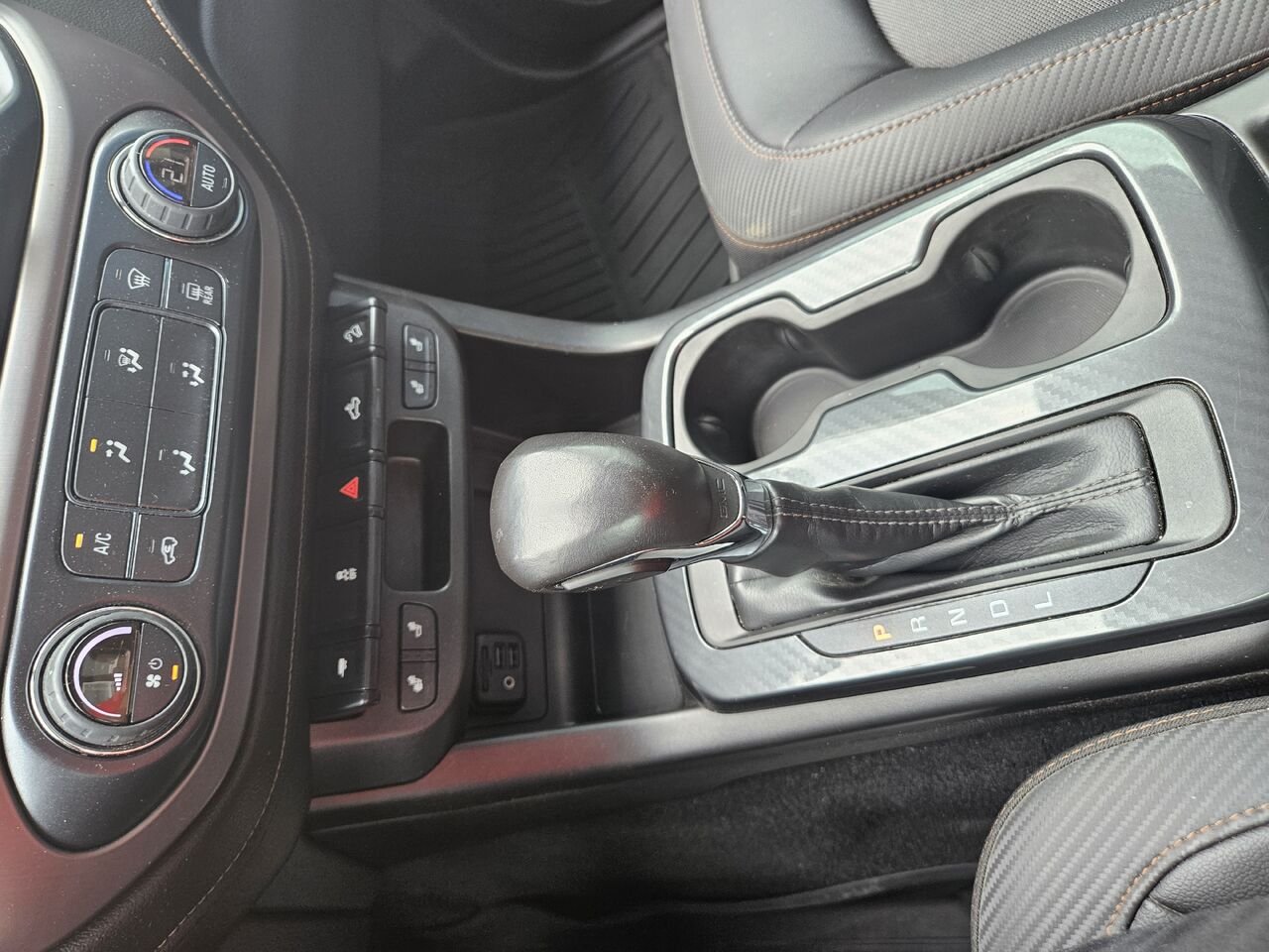 GMC Canyon AT4 cabine multiplace 4RM 141 po avec tissu 2022 Blanc Thetford Mines - photo #10