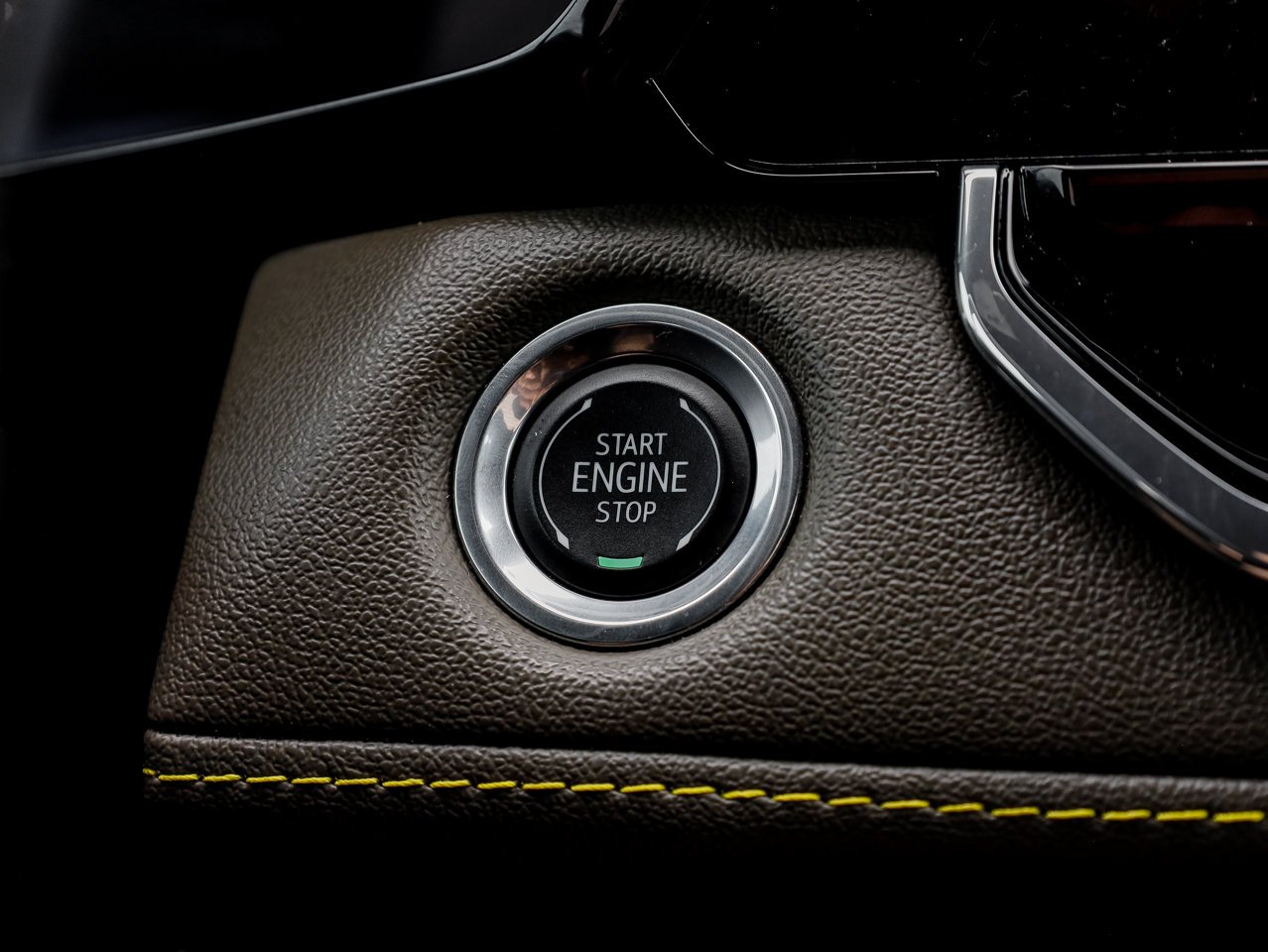 2025 Chevrolet Colorado 4WD Crew Cab ZR2 White Sherwood Park - photo #24