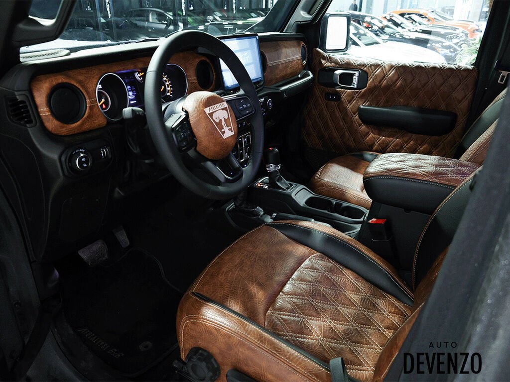 2023 Jeep Gladiator Grey Saint-Eustache - photo #16