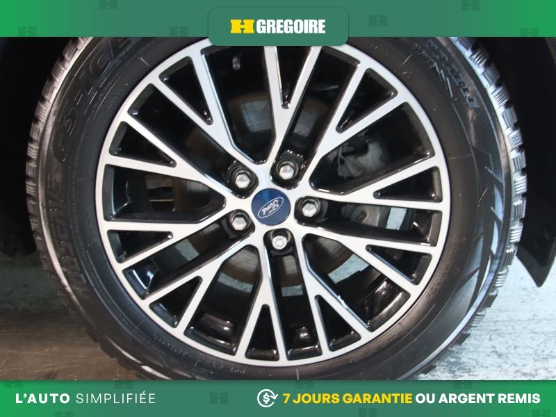 2022 Ford Escape Grey Laval - photo #8