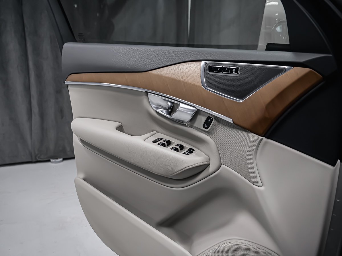 Volvo XC90 Recharge T8 INSCRIPTION EXPRESSION CLIMATE 2022 Beige Montréal - photo #8