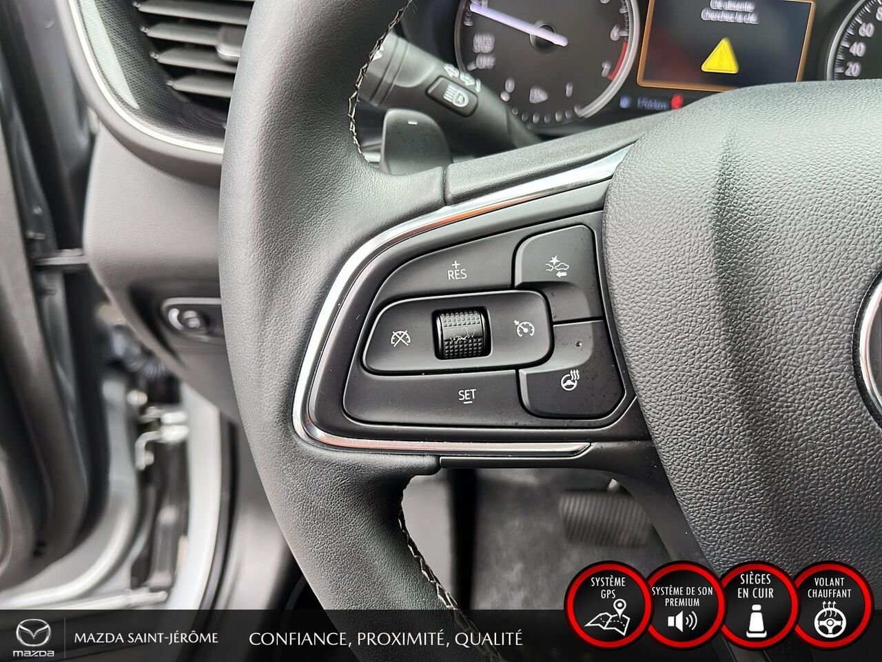 2023 Buick Envision Grey Ste-Agathe des Monts - photo #13