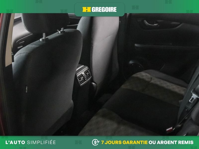 2021 Nissan Qashqai Red Laval - photo #23