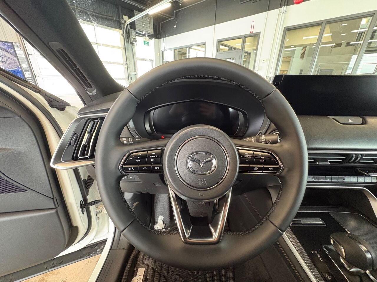 MAZDA CX-90 hybride léger GT-P TI 2026 Blanc rhodium métallisé Châteauguay - photo #11
