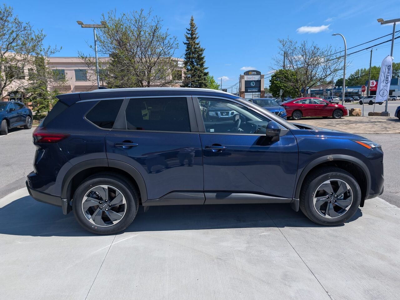 2026 Nissan Rogue ROGUE SV TOIT OUVRANT Deep Ocean Blue Châteauguay - photo #6