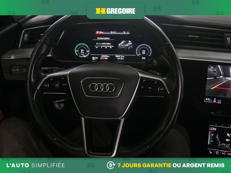 2022 Audi e-tron Black Saint-Eustache - photo #16