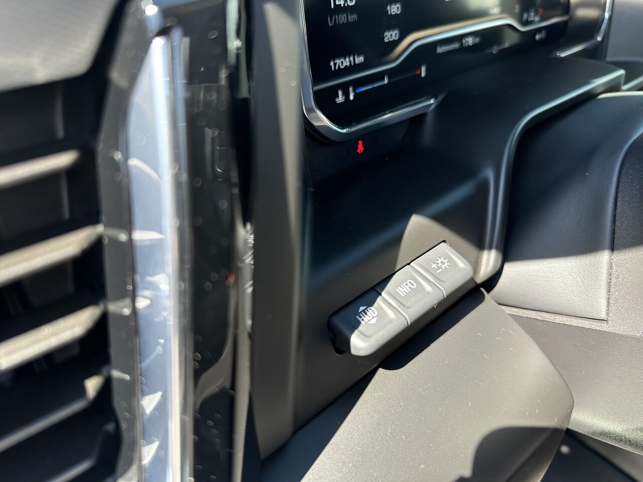 2025 GMC SIERRA K1500 DENALI Denali cabine multiplace 4RM 157 po White Gatineau - photo #6