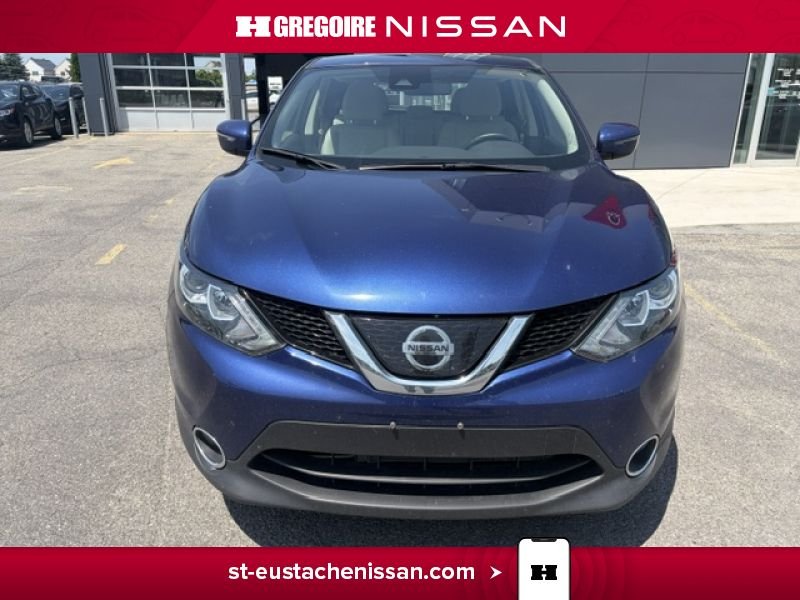 2019 Nissan Qashqai Blue Laval - photo #2