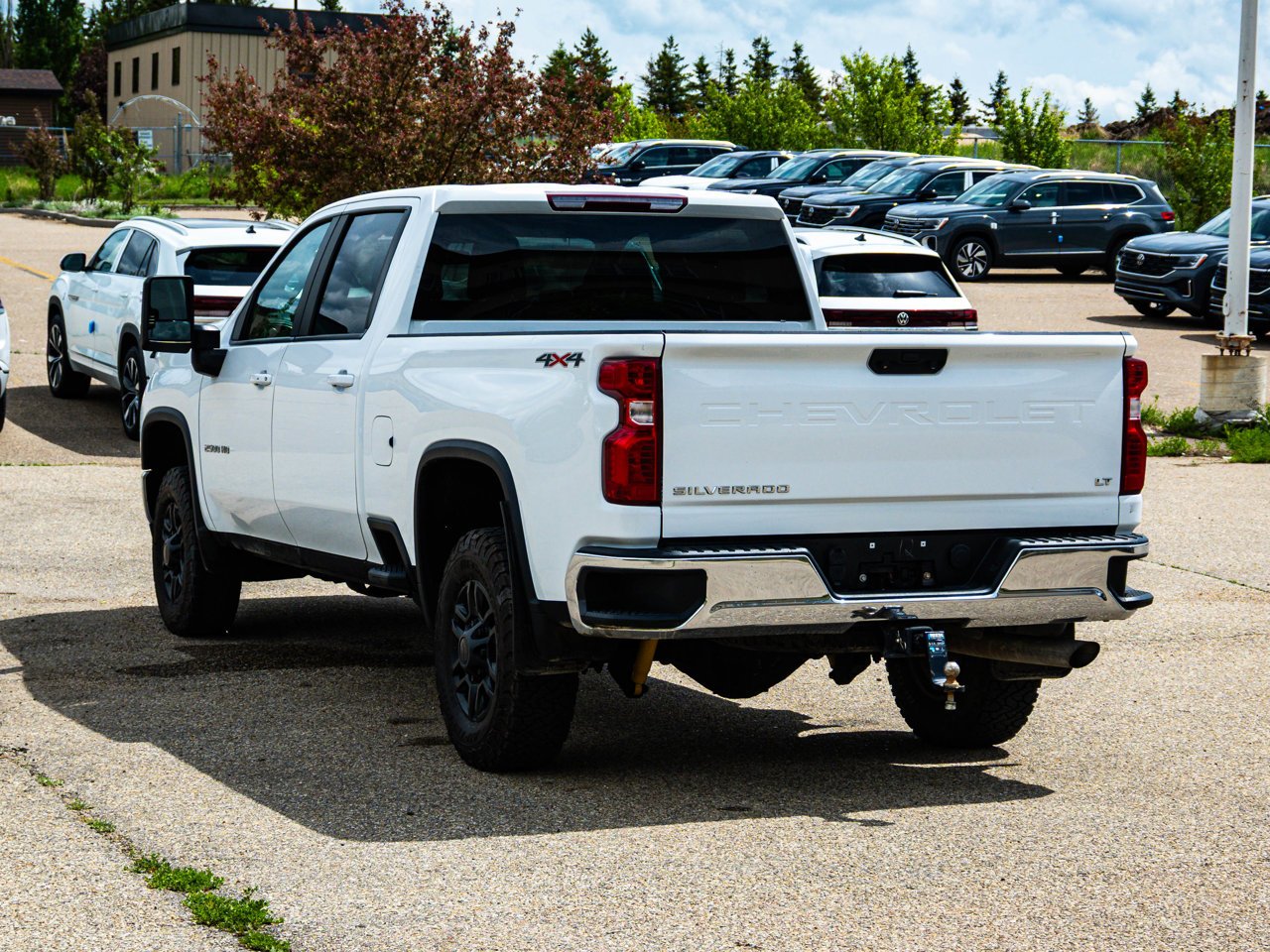 2023 Chevrolet Silverado 2500HD 4WD Crew Cab 159 LT White Sherwood Park - photo #10