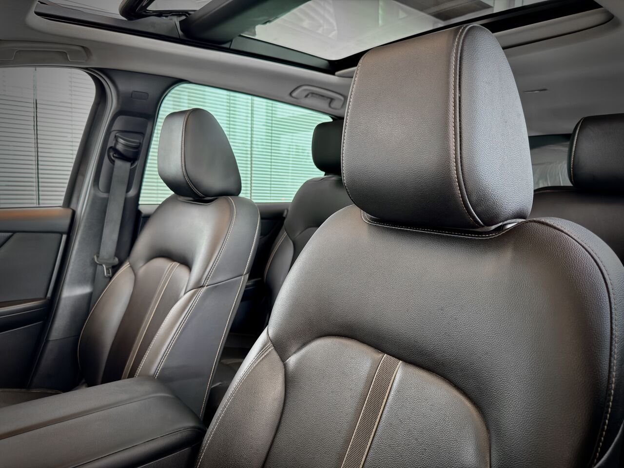 2024 Mazda CX-90 hybride rechargeable Grey Notre-Dame-des-Prairies - photo #15