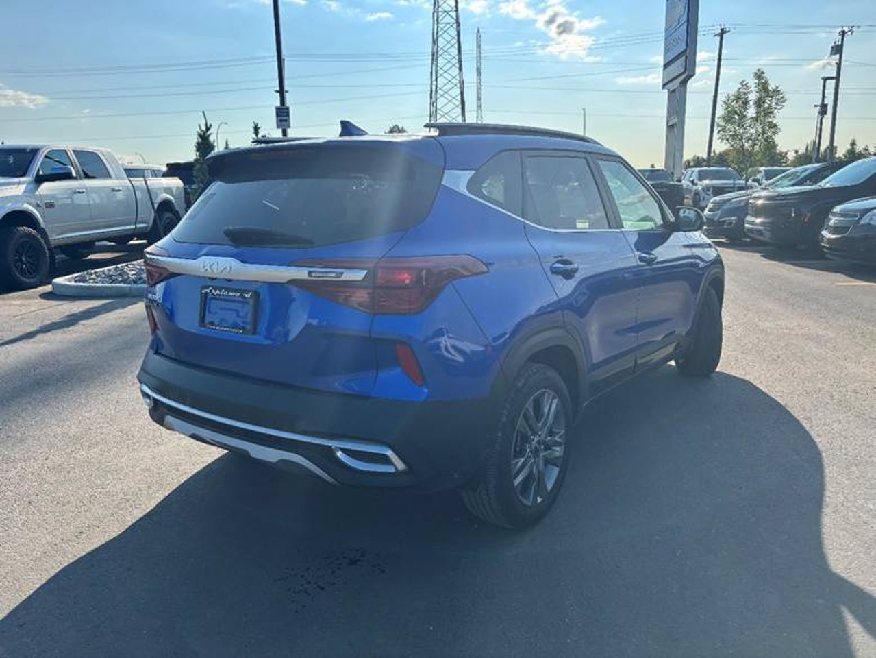 2023 Kia Seltos EX AWD Blue Sherwood Park - photo #4