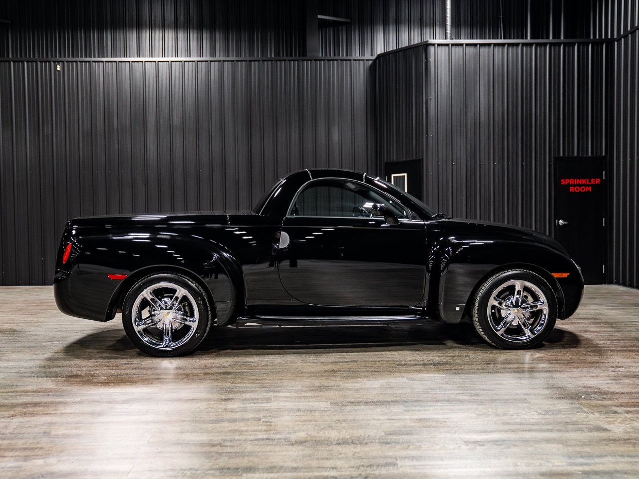 2006 Chevrolet SSR Reg Cab 116.0 WB Smokin' Asphalt Sherwood Park - photo #14