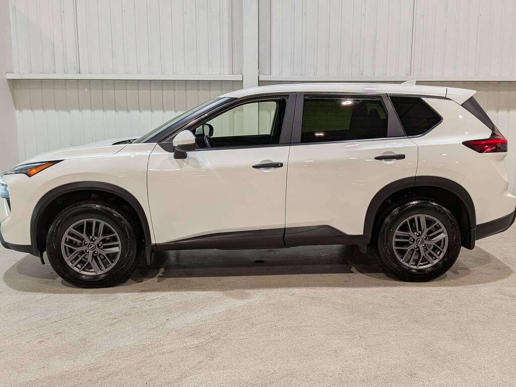 2024 Nissan Rogue AWD S White Val-David - photo #2