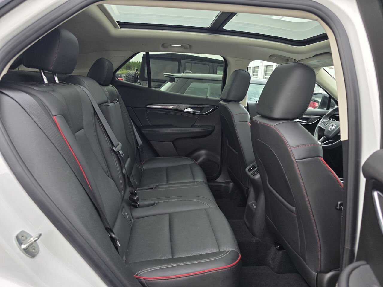 Buick Envision Essence 2022 Blanc Rouyn-Noranda - photo #46