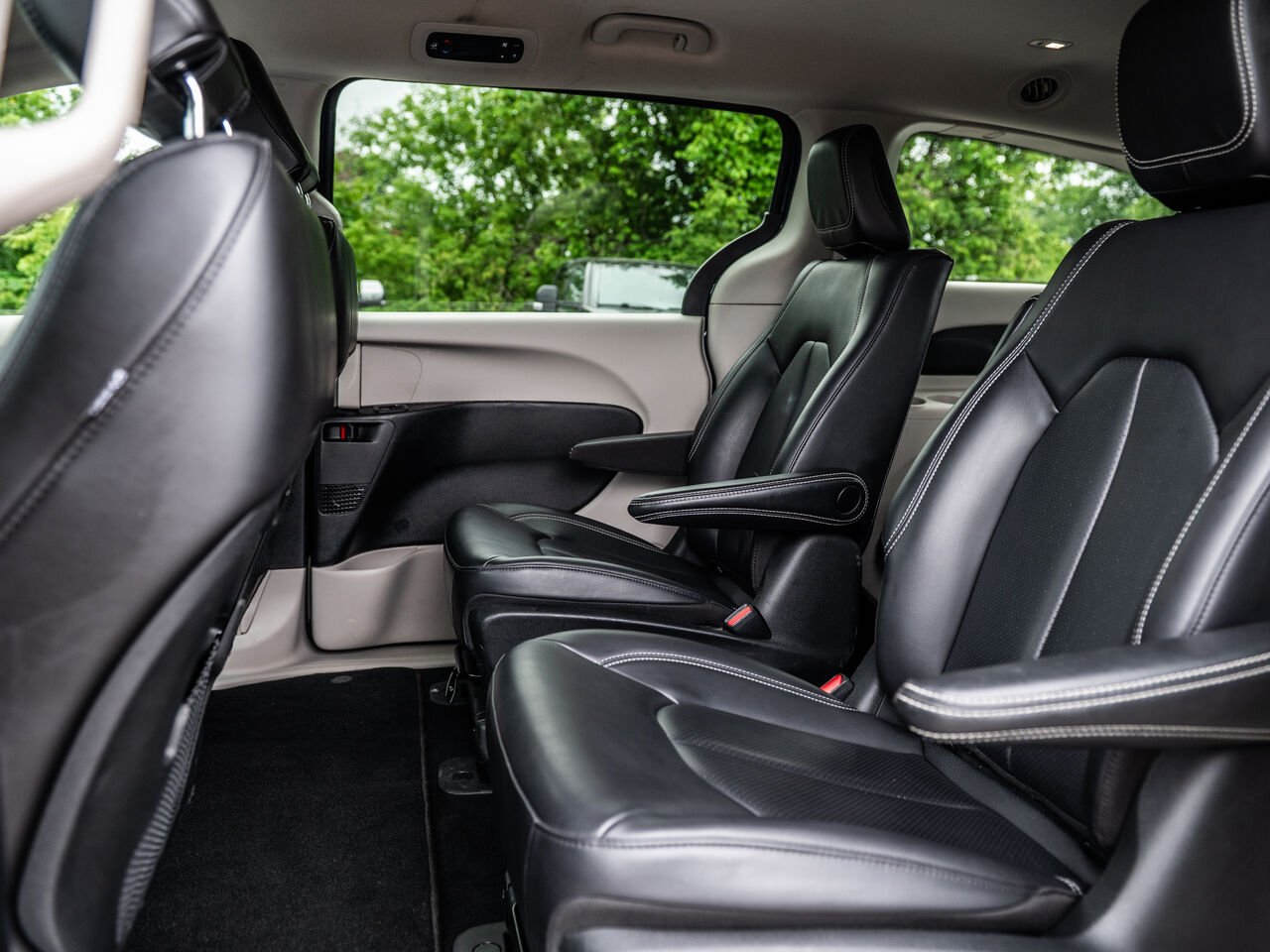 Chrysler Pacifica Hybrid 2023 Bleu Sainte-Julienne - photo #27
