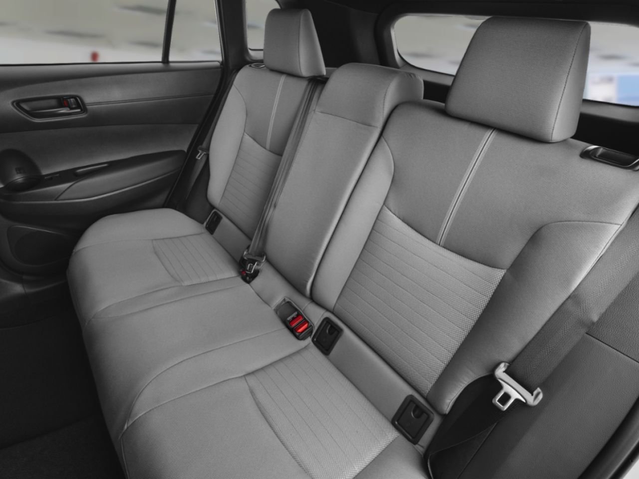 2026 Toyota Corolla Cross Sonic Silver Metallic w/Black Roof Mont-Laurier - photo #8