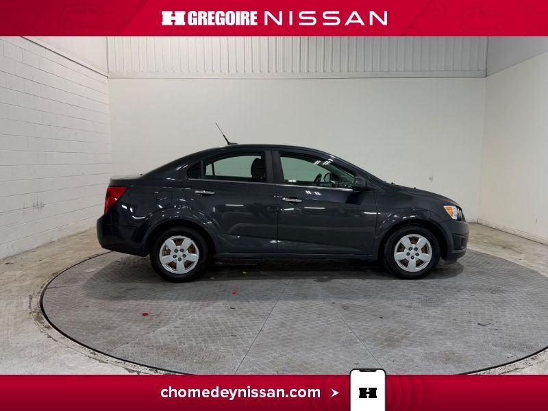 Chevrolet Sonic 2014 Gris Laval - photo #8