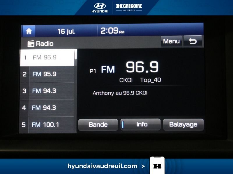 2019 Hyundai Elantra Grey Blainville - photo #24
