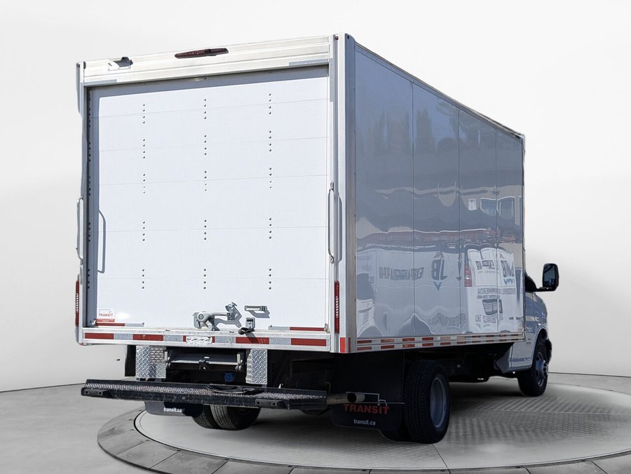 GMC SAVANA Cube 4500 16 pi Roues Doubles*Rampe*Blutooth 2023 Blanc