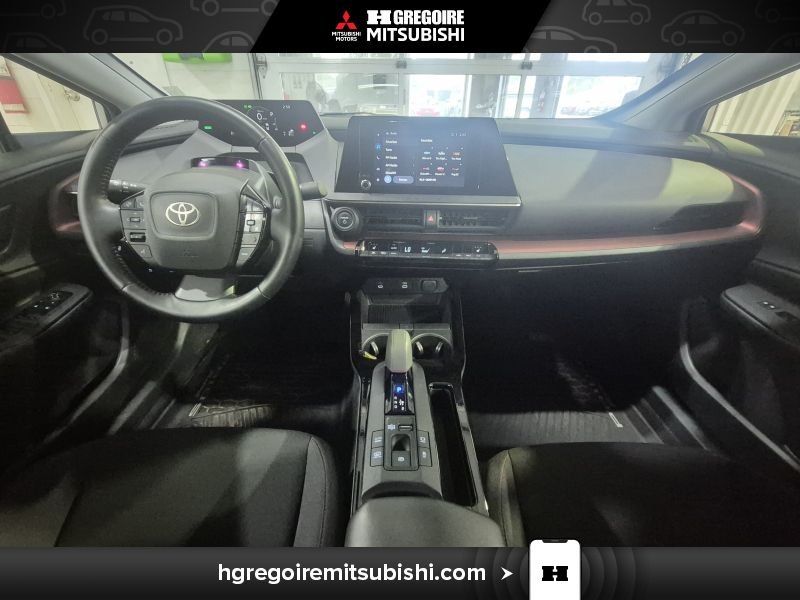 2024 Toyota Prius Silver Blainville - photo #23
