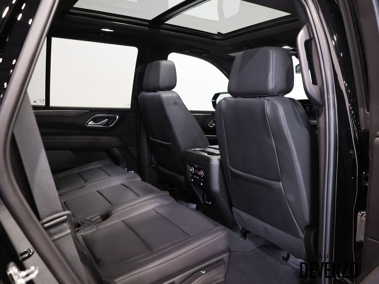 Chevrolet Tahoe 2024 Noir Saint-Eustache - photo #9