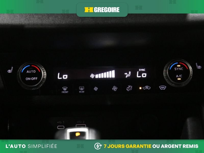 2022 Mitsubishi Outlander Blue Laval - photo #23