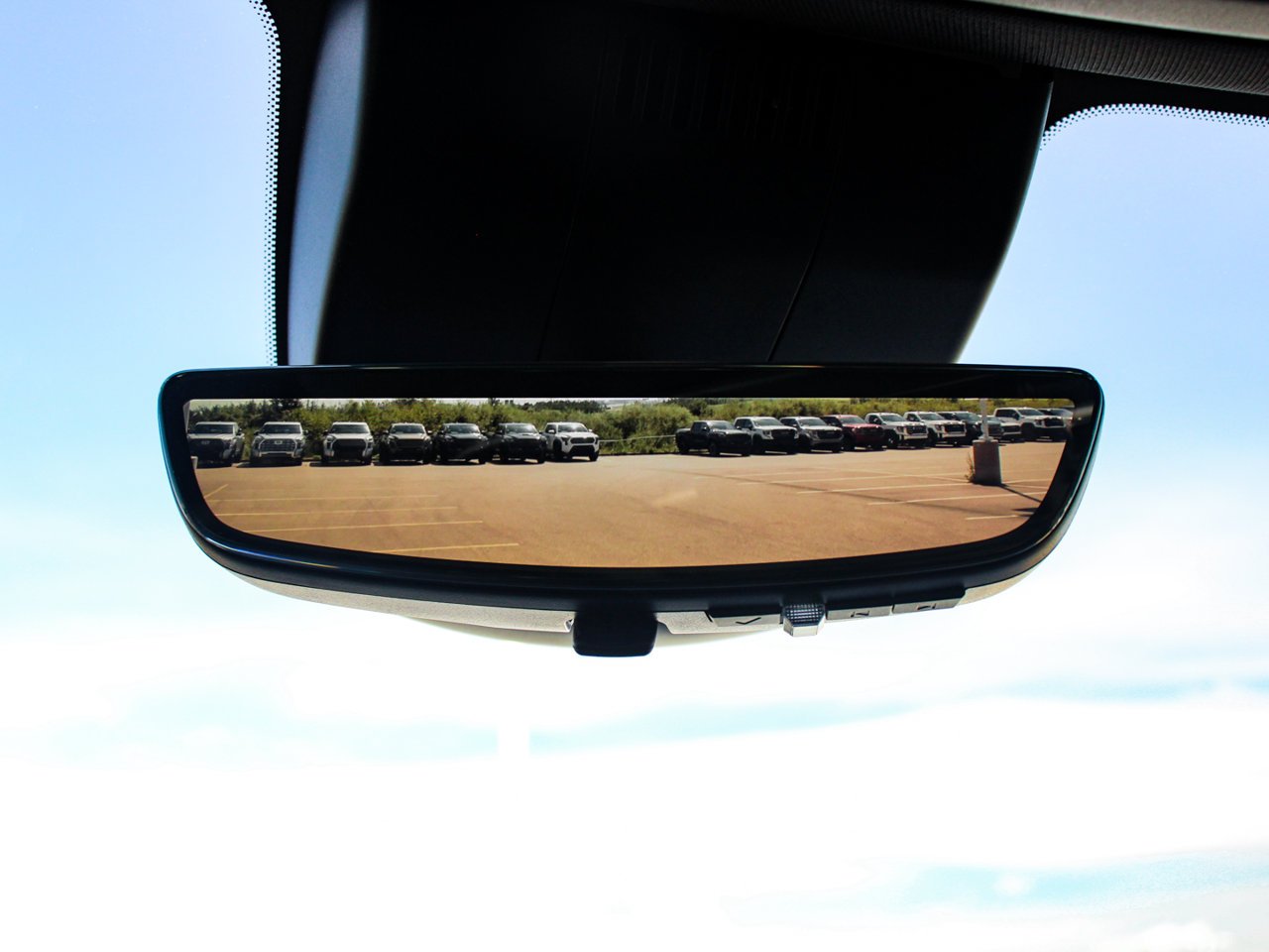 2022 GMC Sierra 1500 4WD Crew Cab 147 AT4 White Sherwood Park - photo #29