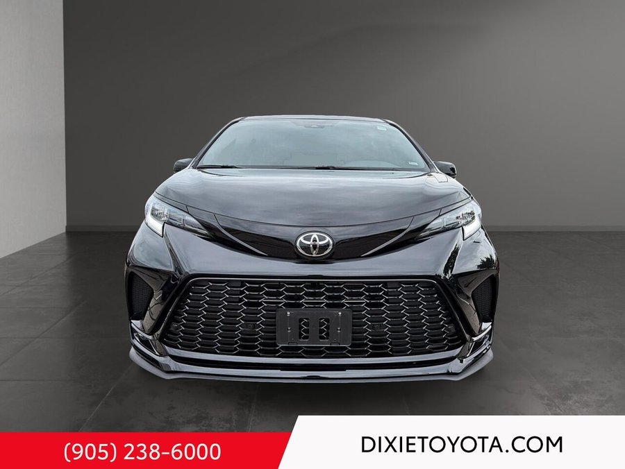 2026 Toyota Sienna 2026 Black